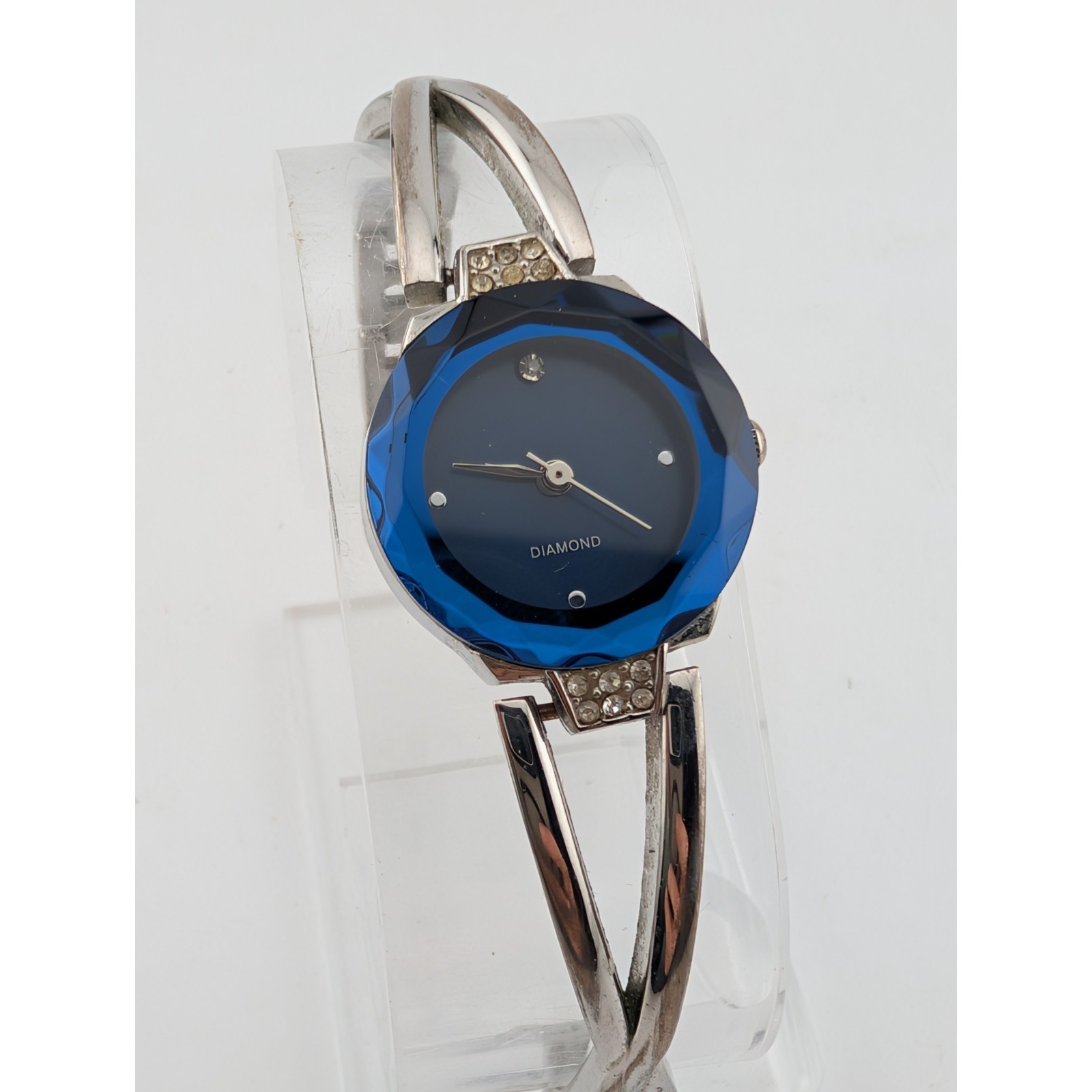 Womens Diamond Dial Quartz Watch 23mm Case Blue Dial 65 Band New Battery